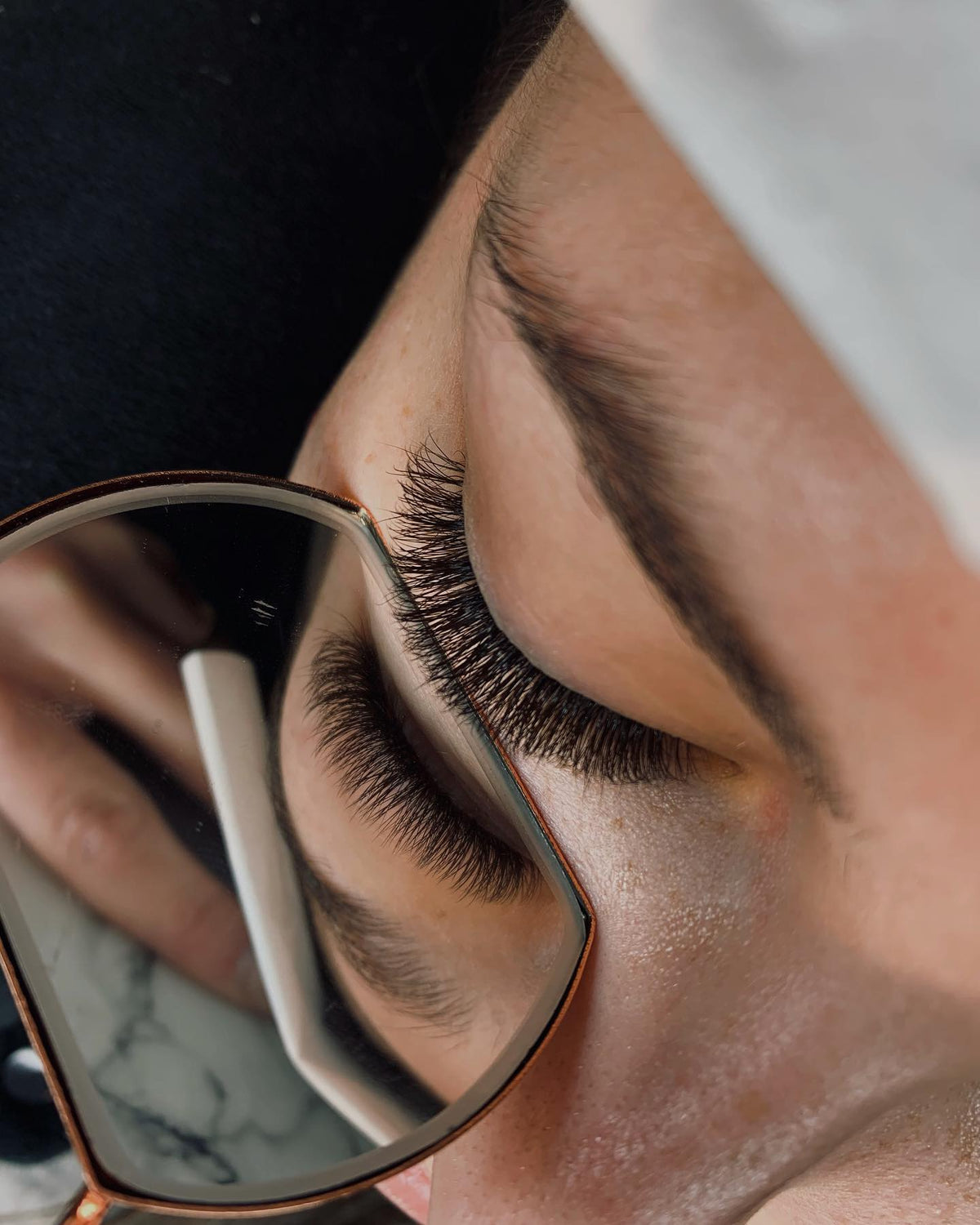 Pose volume léger chocolat — MG Lashes